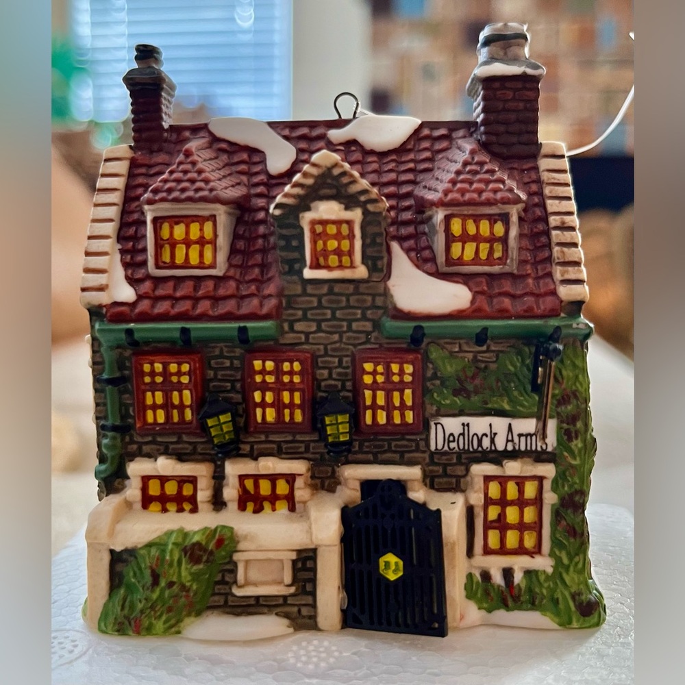 Department 56 - Dedlock Arms 1994 Collectors Edition Ornament